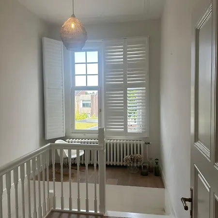Cosy Close To The And Centre Отель 3*